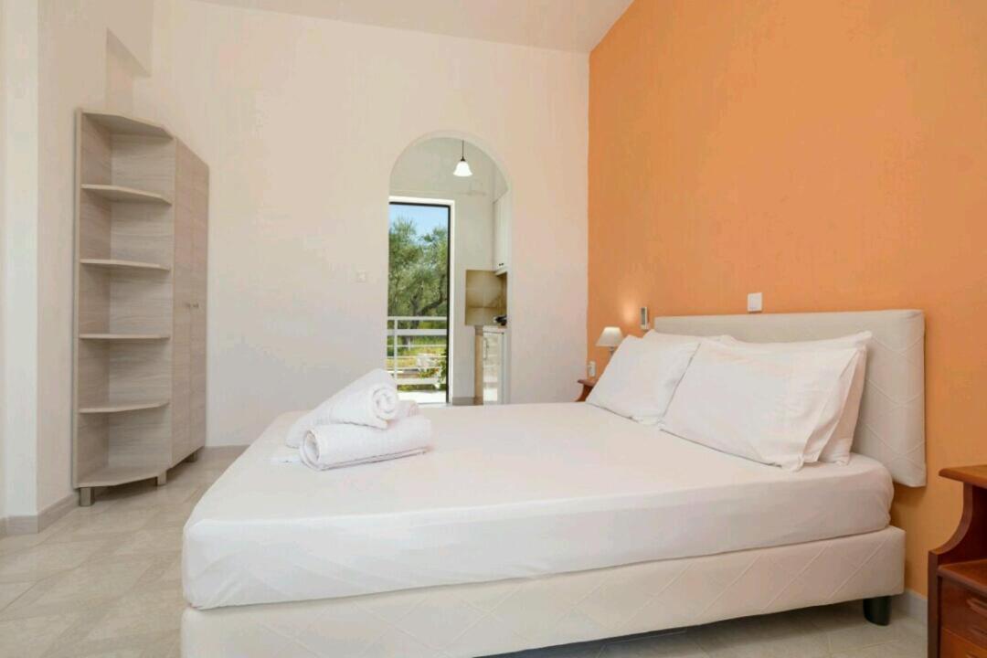 Eleni Studios & Apartments Аликес Экстерьер фото