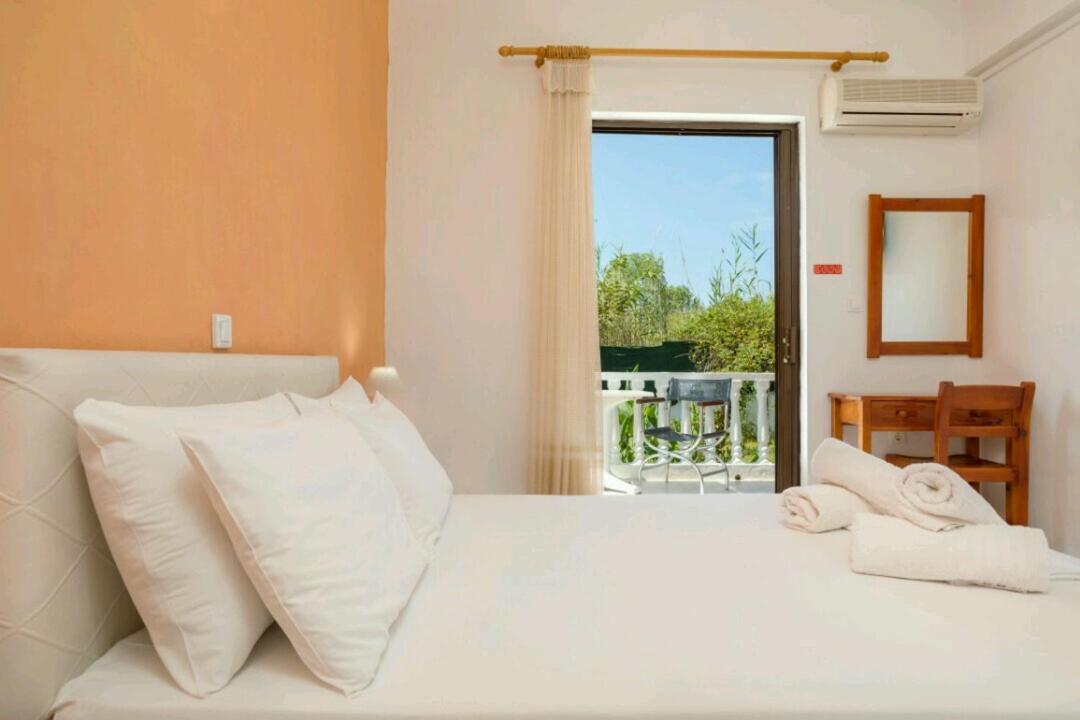 Eleni Studios & Apartments Аликес Экстерьер фото